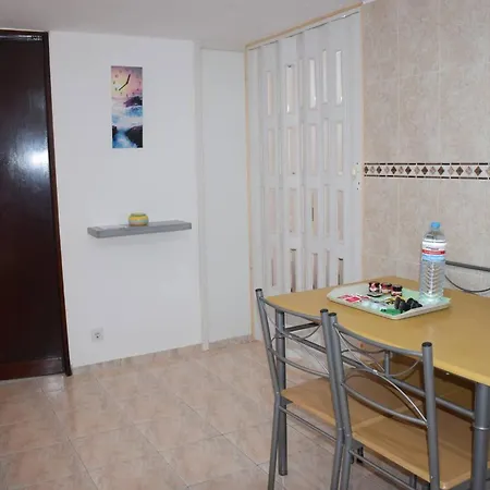 Comfortable In With Shared Pool Apartamento *